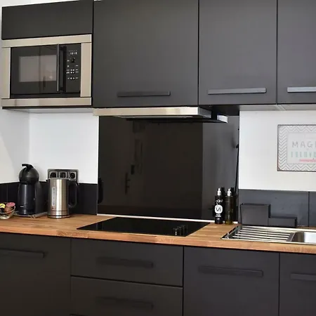 Apartment Au 36 Avec Parking Prive