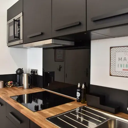 Apartment Au 36 Avec Parking Prive