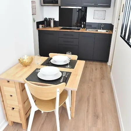 Apartment Au 36 Avec Parking Prive