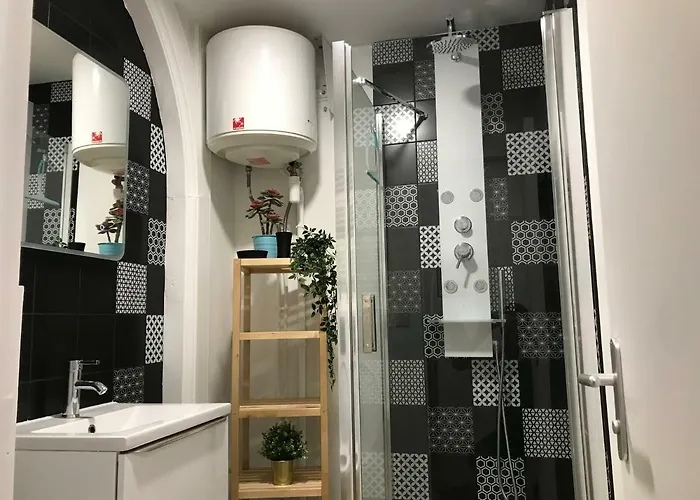 Au 36 Avec Parking Prive *